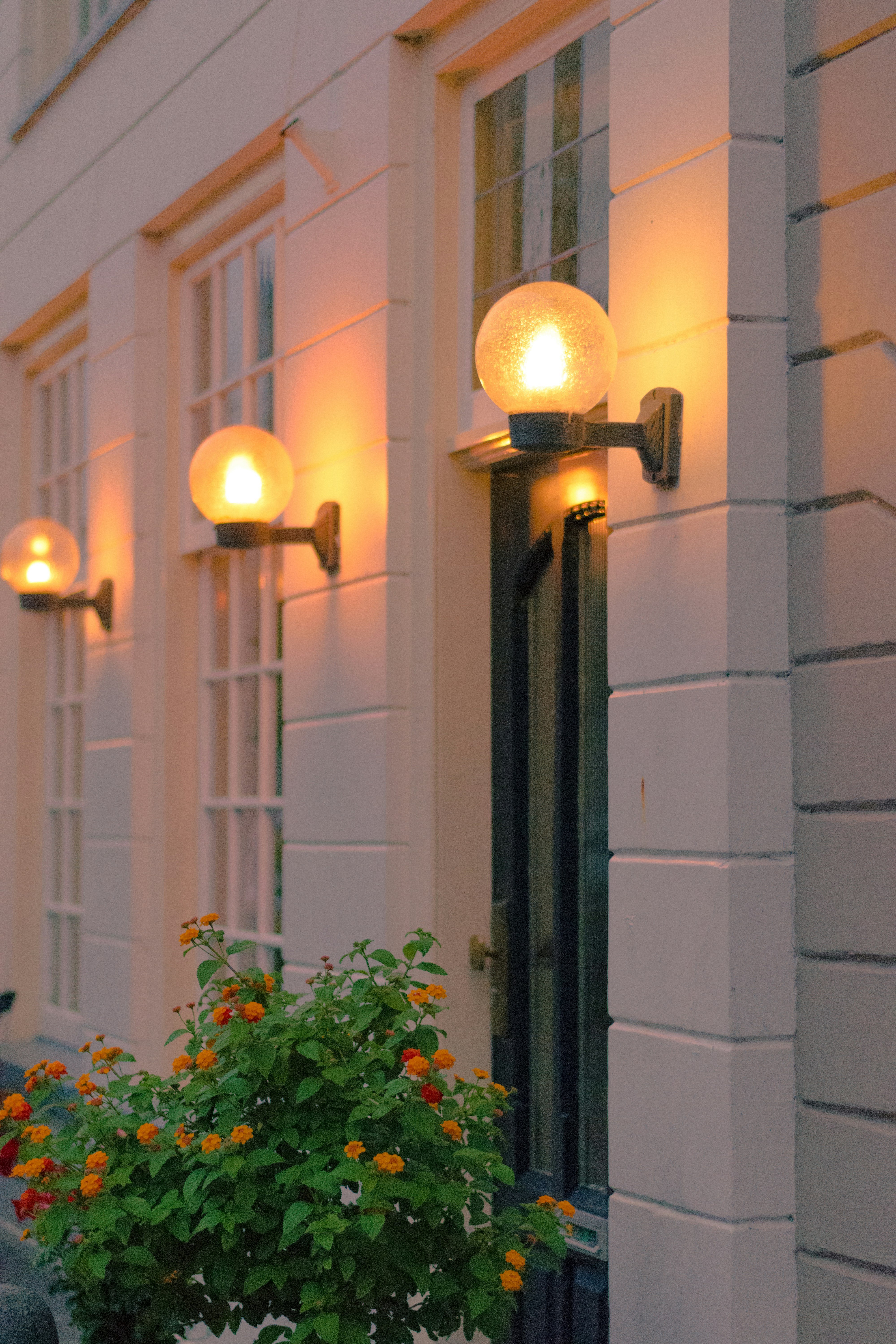 Wall Lights
